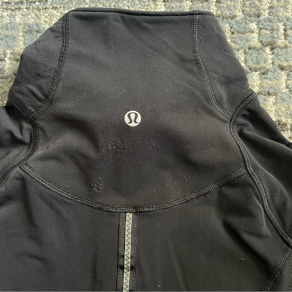 Lululemon Ladies Black Half Zip Pullover Jacket, Sweatshirt in Black, Size 6 - Picture 12 of 13